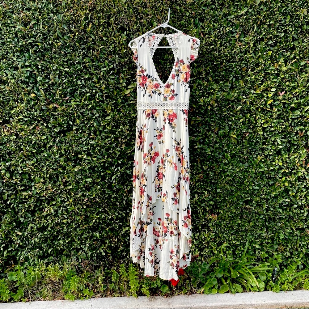 High-low floral dress w/beautiful crochet detail M
